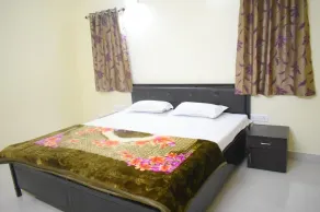 4bhk Spacious Villa - Image 4