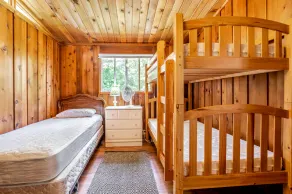 Cozy lakefront cottage overlooking the lake. Max 6 persons - Image 5