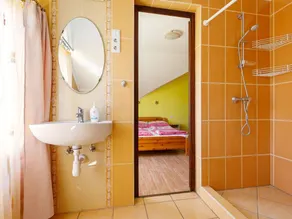 Beautiful private villa for 10 people with A/C, WIFI, TV, patio and pets allowed - Image 5
