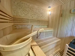 Eco-cottage with private spa - Image 2