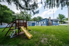 Blue Lake Inn house is  across from Burtchville Park and Beach - Image 2