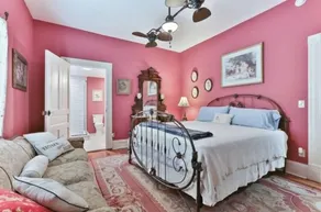 Beautiful restored Victorian farmhouse - Image 5