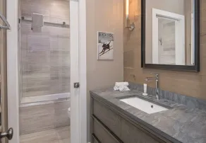 Newly remodeled modern condo. Pool/hot tubs. Walk to town over pedestrian bridge - Image 3
