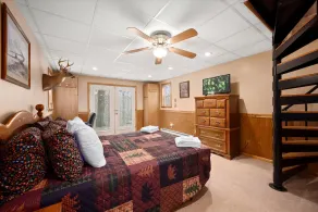 HOT TUB! Tiny Home Fire Pit! Pet Friendly on 5 Acres of Seclusion! - Image 5