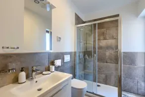 Brandneues, modernes Studio-Apartment für bis zu 2+1 Gäste mit Gemeinschaftspool - Image 4