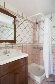 Panoramic Aegean Sea & Mountain Views! Light & Airy Villa in Historical Town - Image 4