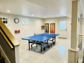 Family friendly house close to college campuses, hiking, Massanutten, and more. - Image 2