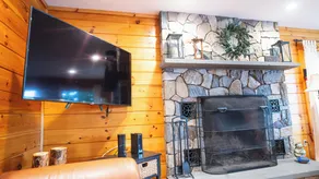 Maple Cove Lodge on Lake Sebago Waterfront! - Image 2