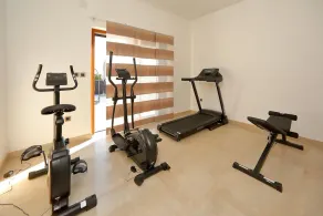 Villa in Starigrad with heated pool - Image 2