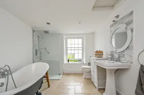 Abbotsham Coastal House - Image 5