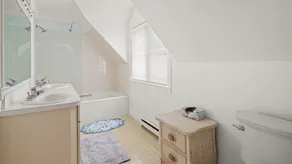 Strong House 3 Bedroom Home - Image 4