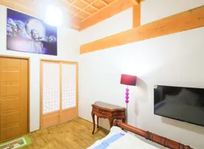 Suncheon Moonlight Love Hanok Pension - Image 5
