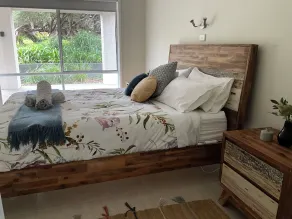 Hideaway By The Sea. 2 minute walk to the beach.  Free WIFI & LINEN - Image 5