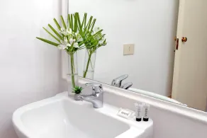Leonita Apartment - Image 3
