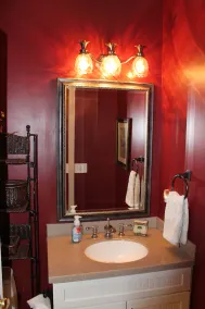 Location, Location, Location! Immaculately Kept! - Image 3