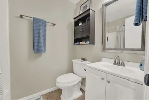 Two Spaces in One Main House and Guest House 25 Min to PCB - Image 3