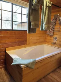 Casey's Cabins - Image 2
