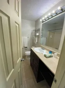 lovely 2-bedroom apartment with pool 3B - Image 2