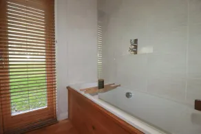 3 Hedgerows - Image 3