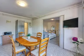 Apartment 1899/23273 (Istria - Rovinj), 1000m from the beach - Image 2