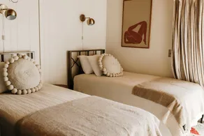 Artist’s Oasis •Spacious Mid-Century Home •Private Pool + Sauna •Near Sequoia - Image 2