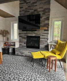 Adirondack Lakefront Getaway-Newly renovated, fireplace, gameroom, close to Gore - Image 2