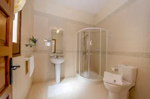 The Olives Holiday Home - Image 2