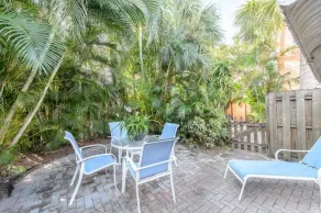 COASTAL COTTAGE AT OLD COLORADO INN - Image 2