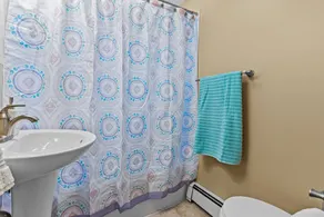 Cozy Cape in Smithfield - Image 3