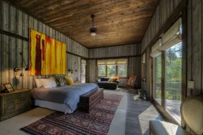 Majestic Cabin near Mount Rushmore - Image 3