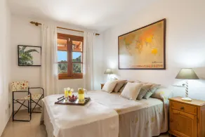 Ferienwohnung mit Pool und eigenem Garten - Image 4
