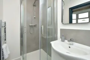 Stay @ Shobnall Rooms & Studios Burton - Image 3