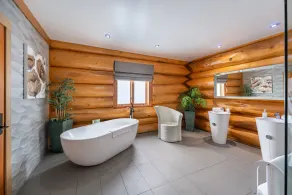 The Log Cabins at The Vu - Image 3