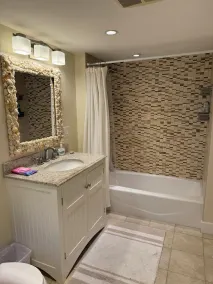 Classic New England Vacation Home Near Beaches, Harbor & Village - Image 3