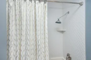 Charming Updated 3 Bedroom Home Near Downtown - Image 4