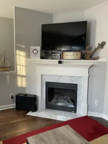 Spacious 3 level Townhome in prime location! Tvs & fans in all 4 bedrooms!! - Image 4