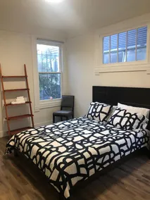 Relaxed and Spacious 2 BR Apartment with a Patio - Image 4