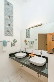 Spacious Eco-Friendly Perch - Image 5