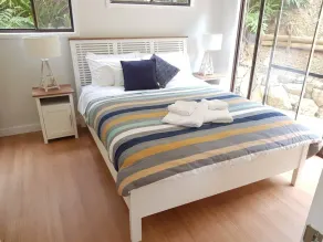 Beachside House @ North Avoca - Image 2