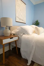 2-bedroom vacation home just 17 minutes drive to Ford Field - Image 4