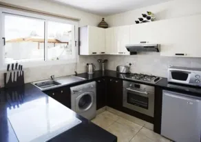 Luxury Penthouse Apartment. Free WI-FI and UK TV. Pool. Large veranda. Air Con. - Image 5