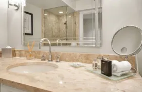 Four Seasons Hotel Miami Luxury Two Bedroom City View Suite- Free Parking - Image 2