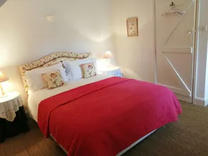 Delightful, barn cottage in peaceful rural village. Walks, pubs, scenery. Relax! - Image 2