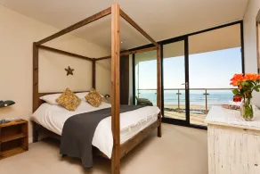 AS SEEN ON TV! Headlands Luxury Beachside Apartment - Image 5