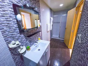 Luxor Home - Spacious & proximity to CFC - Image 2