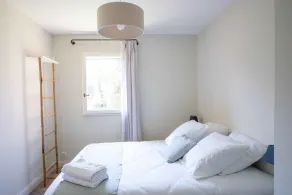 Cocoon\" house 2 minutes' walk from the charming village of Lourmarin - Image 4