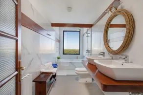 Luxurious Country House \"El Quinto\" with Pool, Terrace, Garden & Wi-Fi - Image 2
