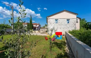 3 bedroom luxurious home in Rasopasno - Image 2