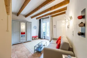 Poppy Room with Shared Terrace and Garden - Image 5
