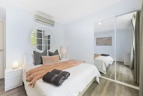 Neat 1BR apartment w/ balcony in superb East Perth Village - Image 5